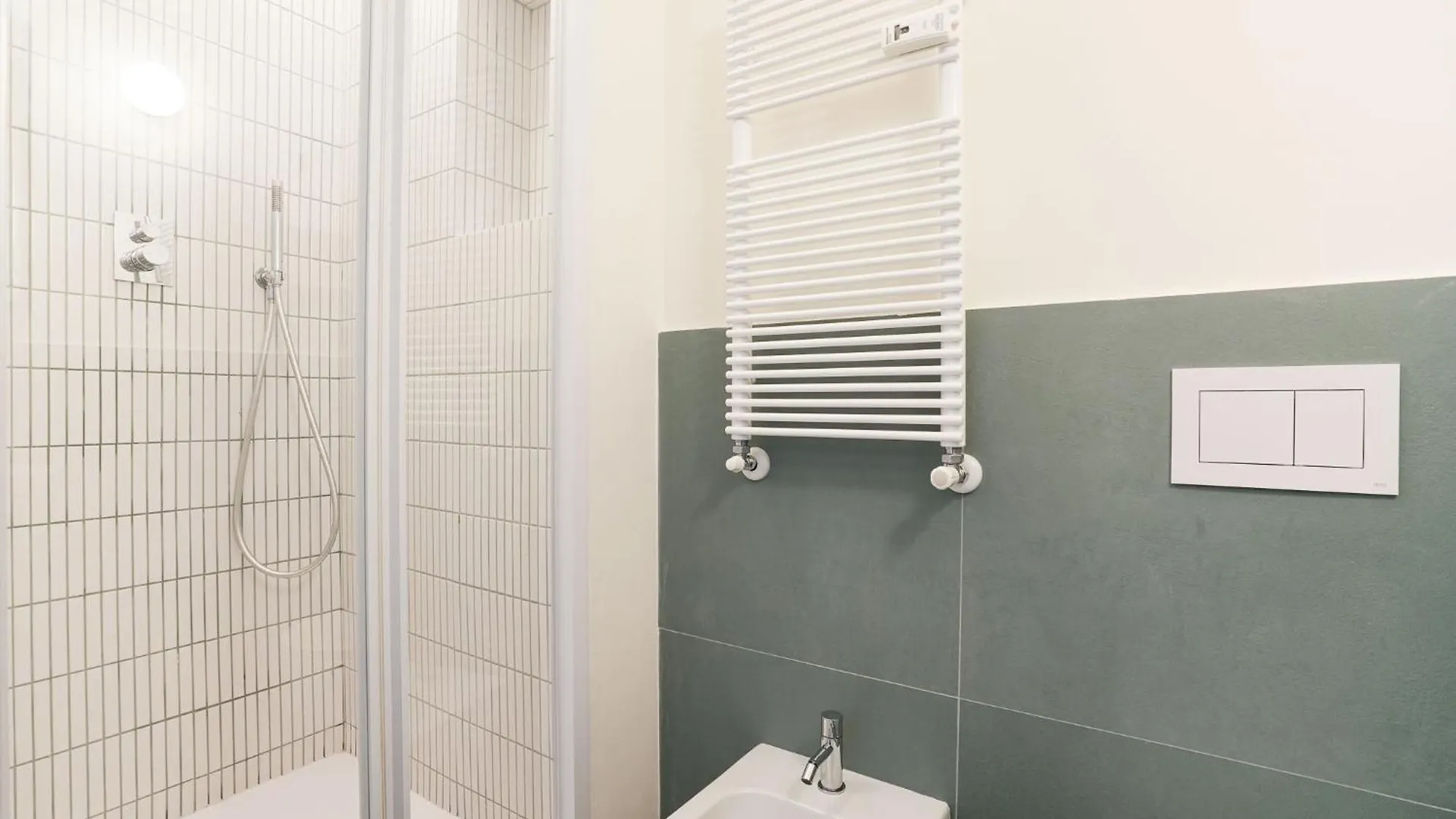 Apartament Navigli House, Trilocale Con Vista Fiume Mediolan