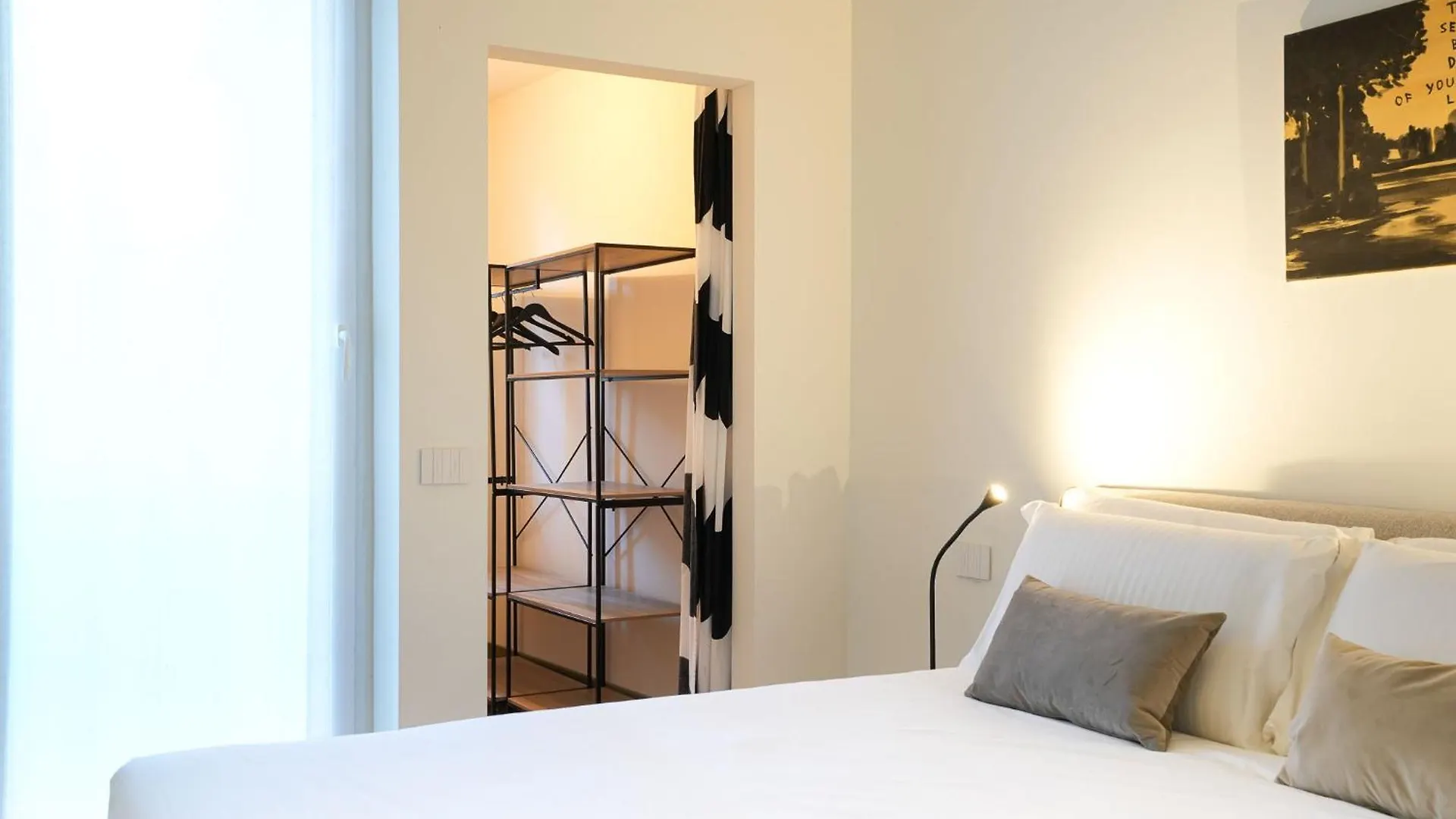 Apartament Navigli House, Trilocale Con Vista Fiume Mediolan